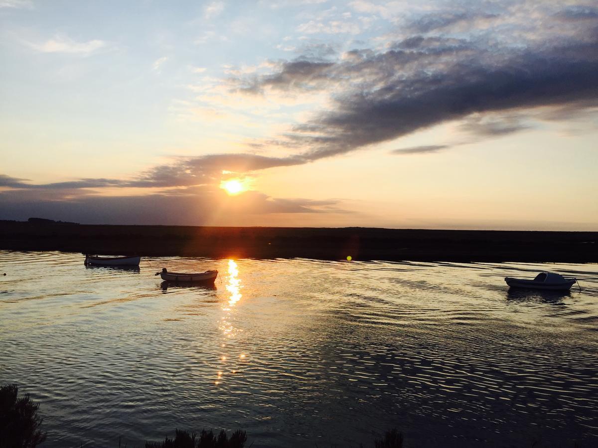 Bed and Breakfast The Lofts At Mill House Farm Docking Екстер'єр фото